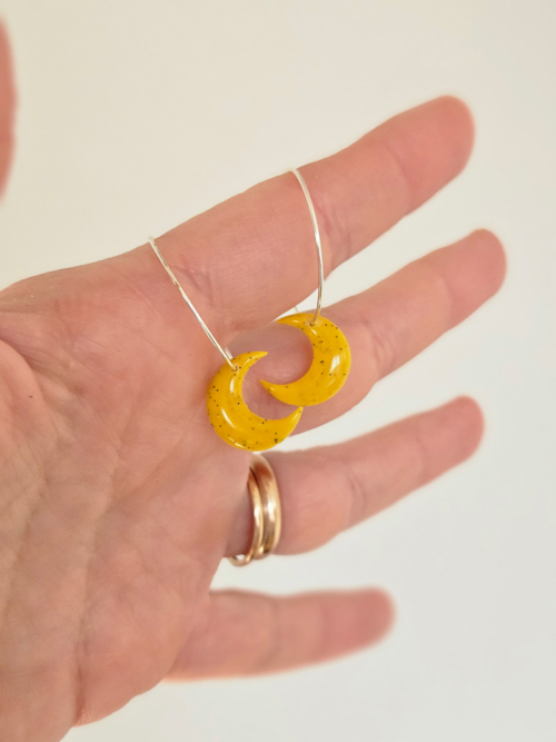 kuu käsitöö kõrvarõngad