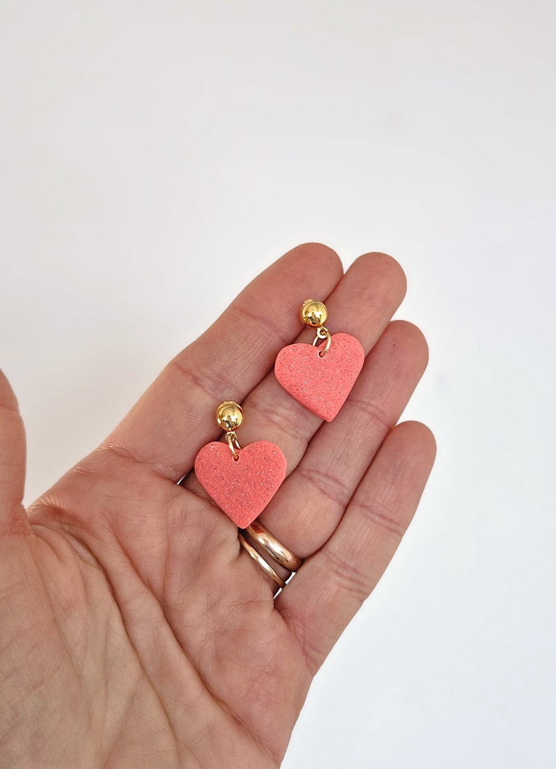 roosad südamed käsitöö kõrvarõngad