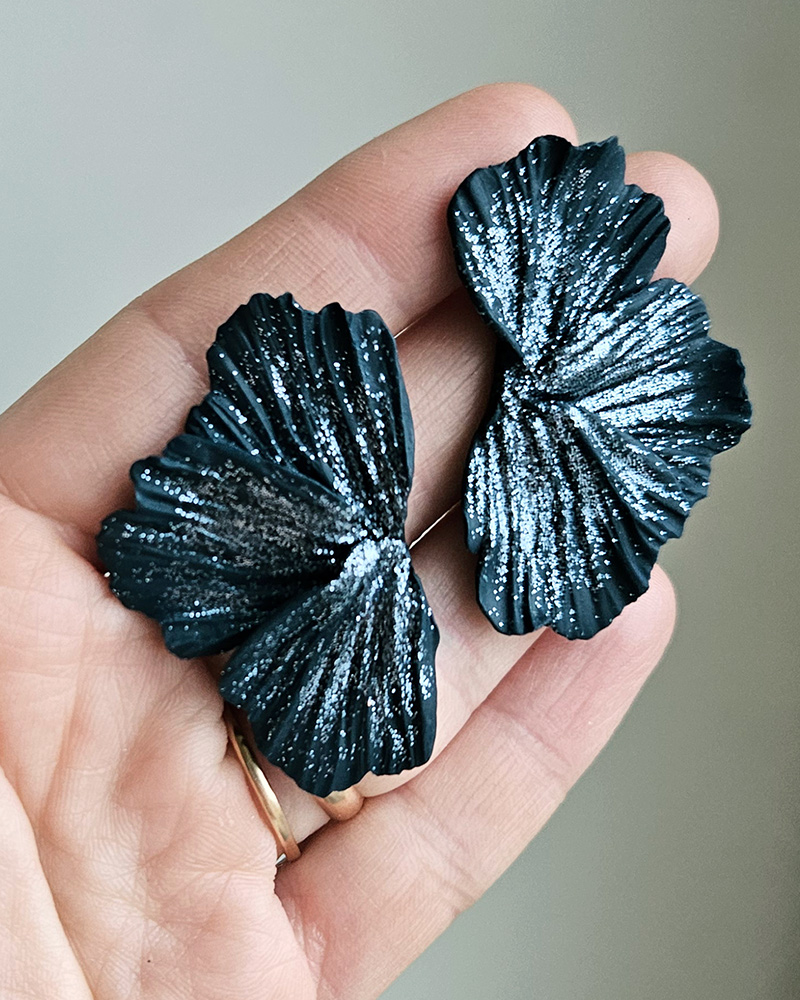 03-20251210_124427 sätendavad kõrvarõngad aastavahetuseks