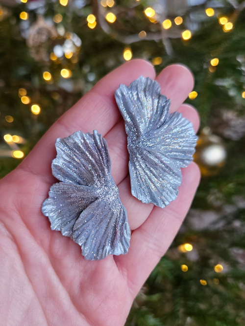 sätendavad pidulikud kõrvarõngad