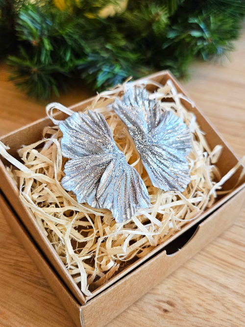 sätendavad pidulikud kõrvarõngad