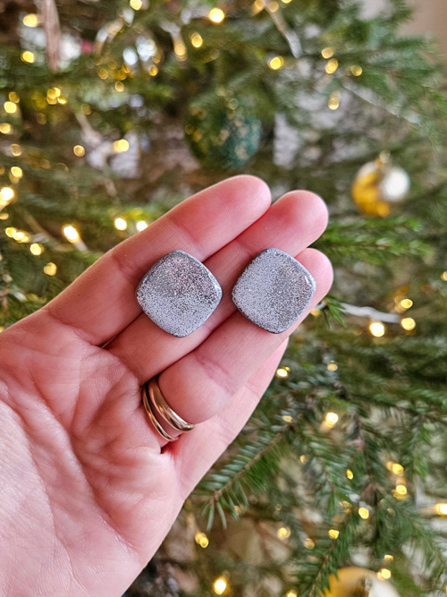 säravad pidulikud kõrvarõngad