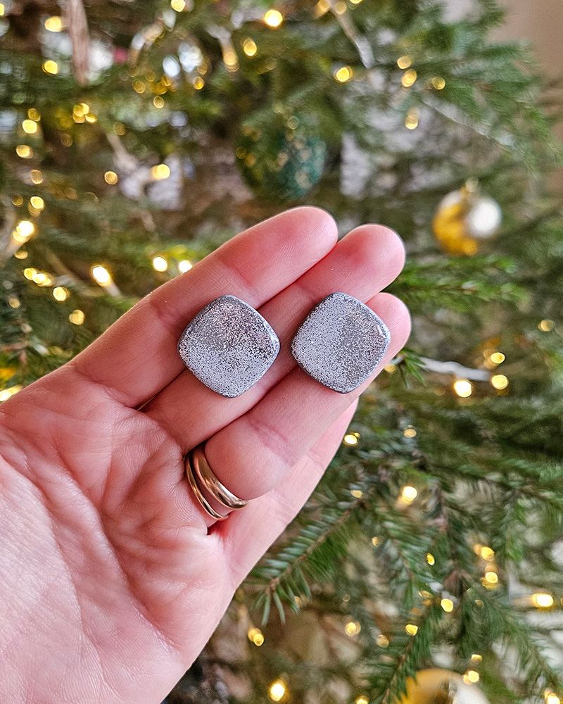 säravad pidulikud kõrvarõngad