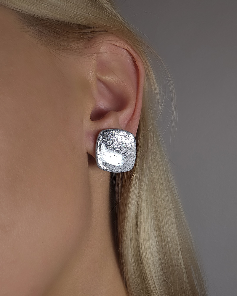 säravad pidulikud kõrvarõngad