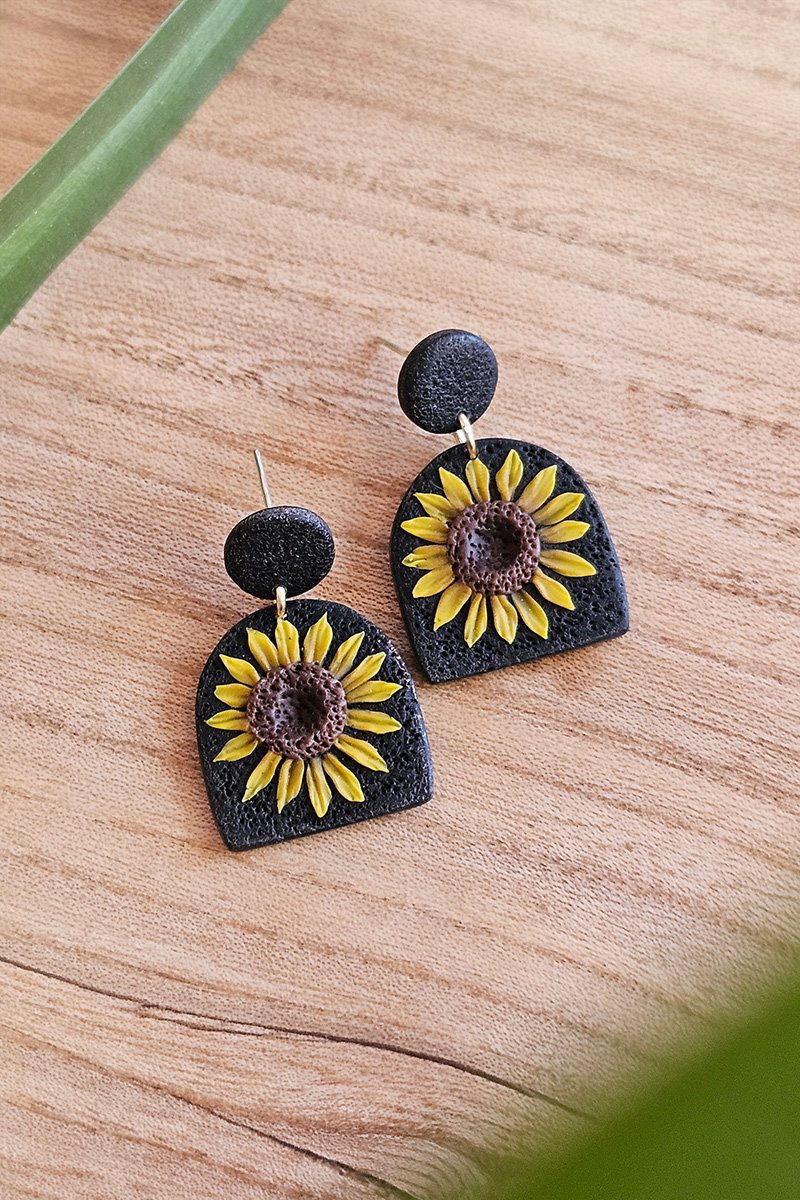 päevalillega käsitöö kõrvarõngad