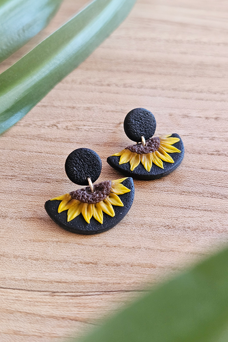 päevalilledega käsitöö kõrvarõngad