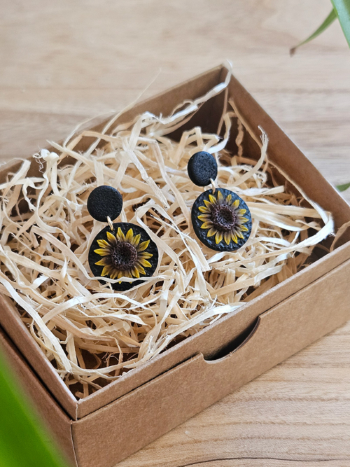 päevalillega käsitöö kõrvarõngad