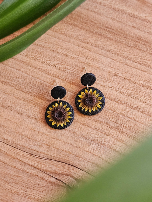 päevalillega käsitöö kõrvarõngad