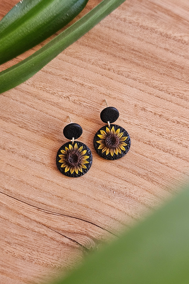 päevalillega käsitöö kõrvarõngad