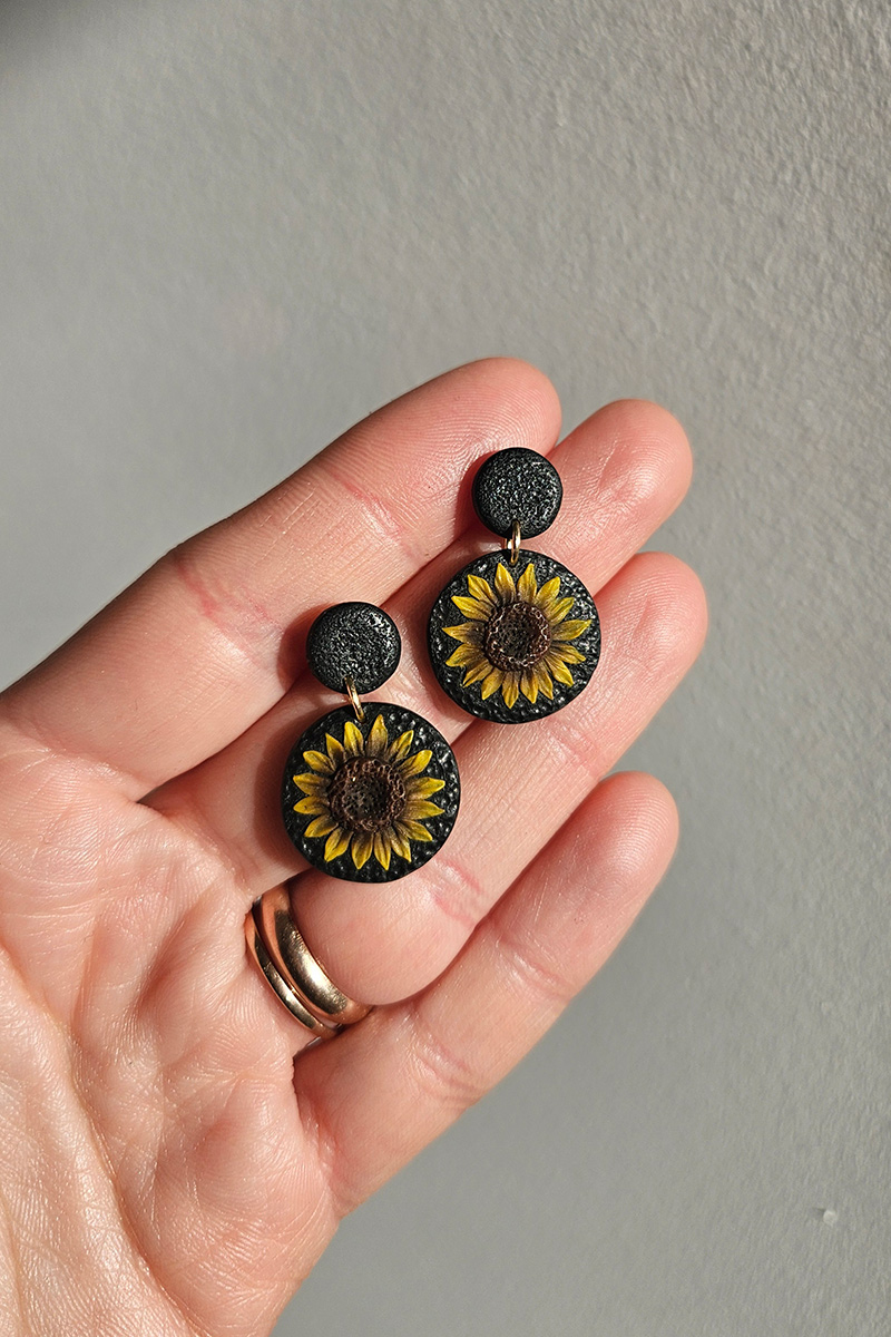 päevalillega eesti disain kõrvarõngad