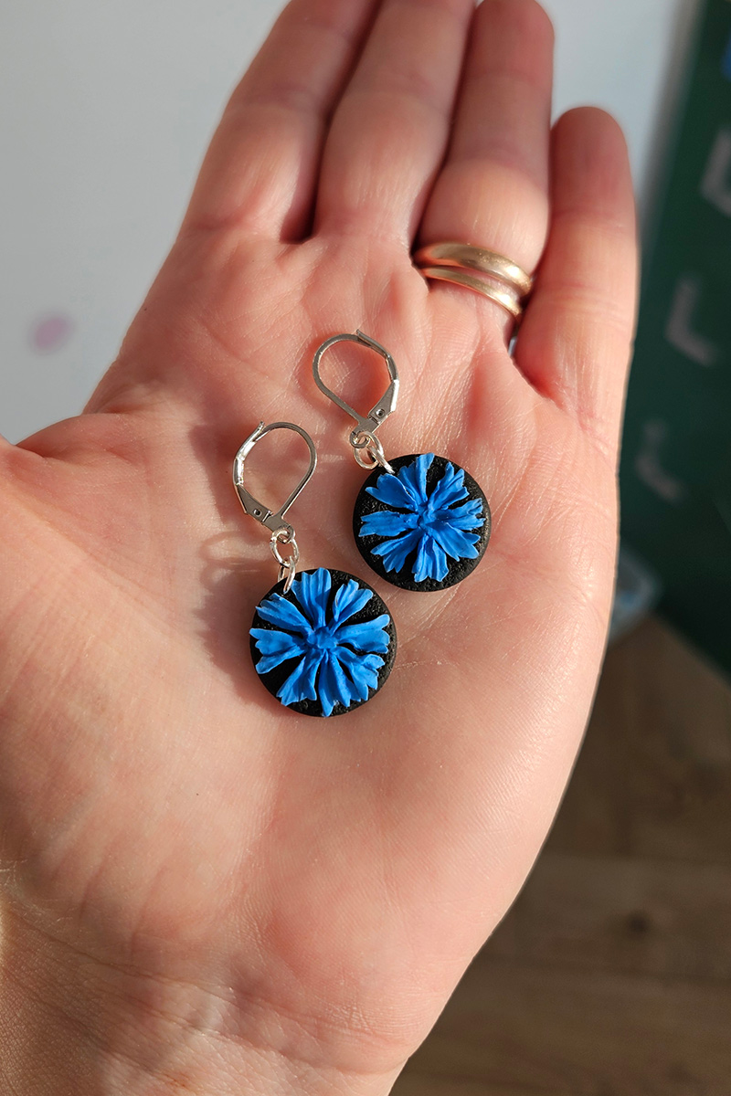 rukkilillega eesti käsitöö kõrvarõngad