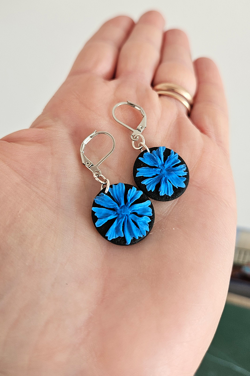 rukkilillega eesti käsitöö kõrvarõngad