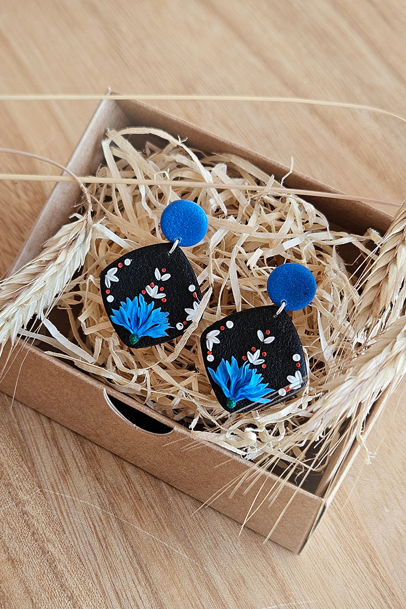 rukkilillega eesti käsitöö kõrvarõngad