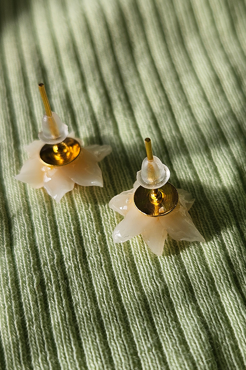 nartsissiga eesti disain kõrvarõngad