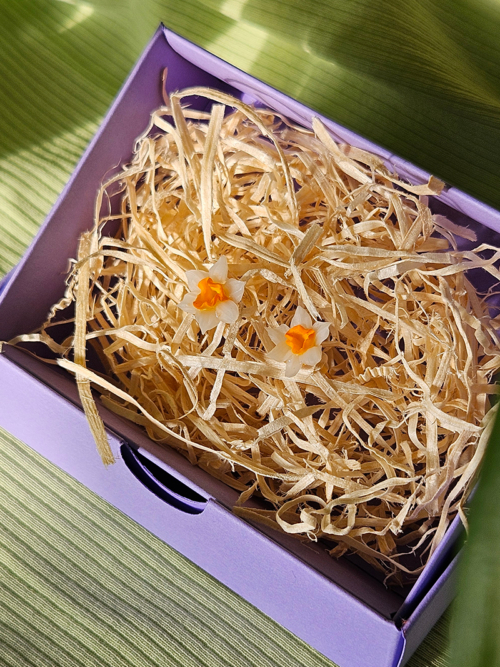 nartsissiga eesti disain kõrvarõngad